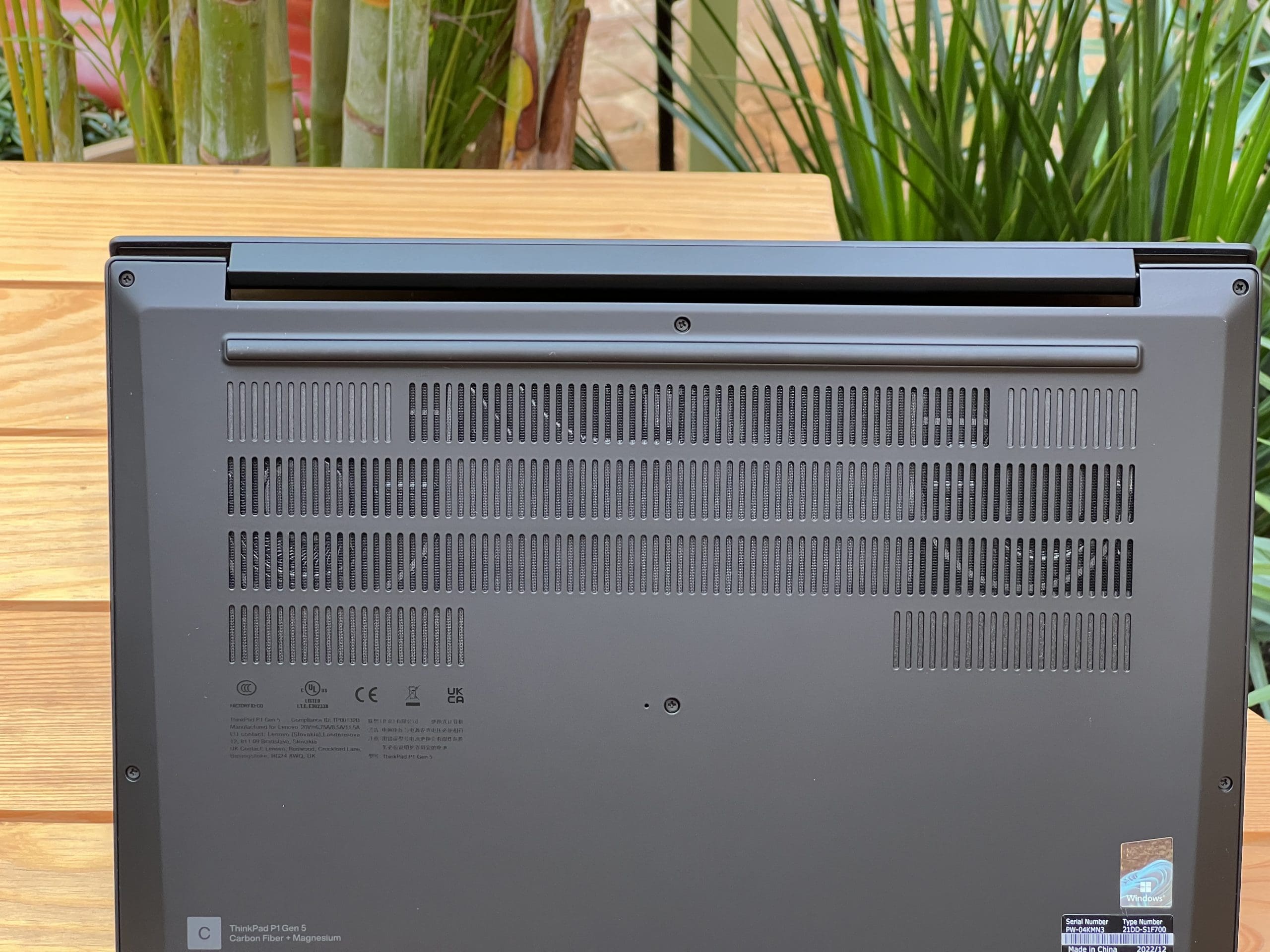 Hệ thống quạt tản nhiệt kép trên ThinkPad P1 Gen 5